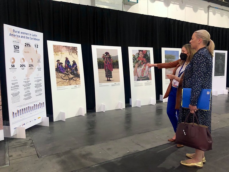 La exposición contó con 28 imágenes y relatos –de autoría de la fotógrafa Cecilia Duarte y la periodista Mariana Abreu- que reflejan parte de la vida de potentes mujeres de Argentina, Brasil, Jamaica y Guatemala.   