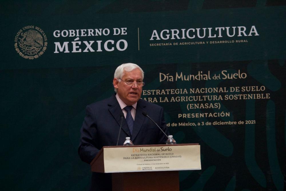 El lanzamiento de la iniciativa del IICA se dio en el marco de la conmemoración del Día Mundial del Suelo 2021 y del inicio en México de la Estrategia Nacional de Suelo para la Agricultura Sostenible (ENASA), que contó con la presencia del Secretario de Agricultura y Desarrollo de este país, Víctor Villalobos.